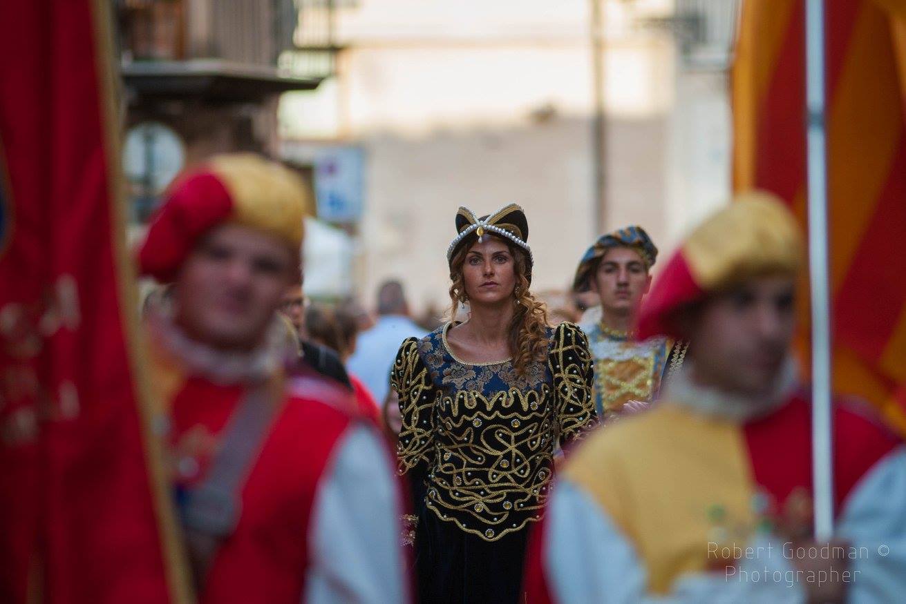 L’Associazione Culturale PromoMadonie costituisce un albo di Dame,  Cavalieri e Figuranti per i Cortei Storici più belli di Sicilia.